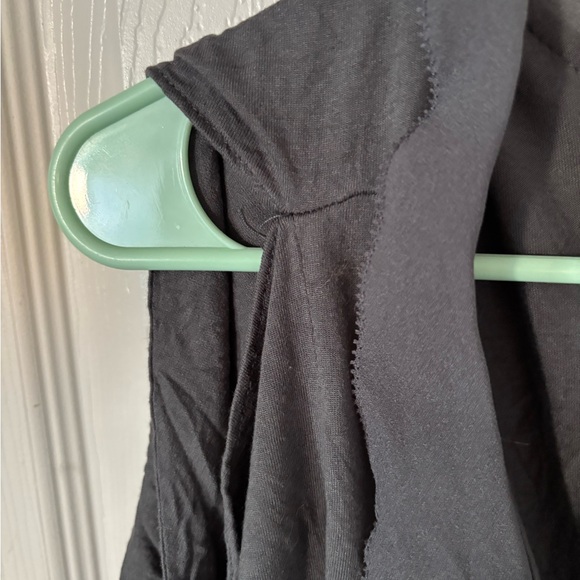 GAP Charcoal Ruffle Blouse - Picture 3 of 5